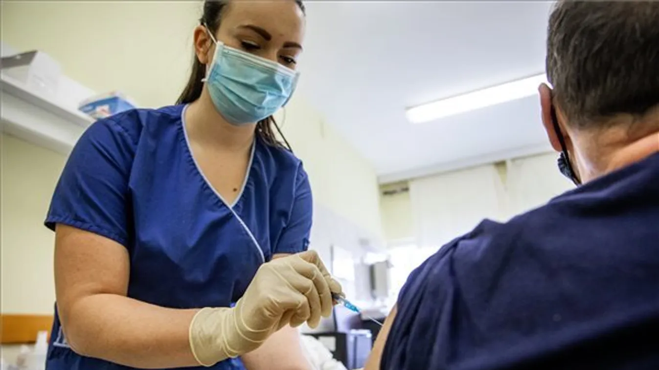 Hétvégén is gőzerővel oltanak az oltópontokon - képek