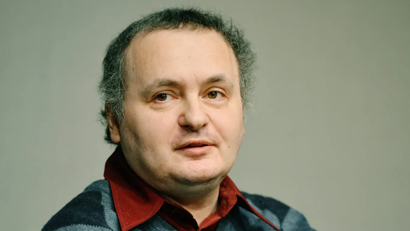 Hihetetlen, de végre megkapta Galla Miklós a gyűrűjét