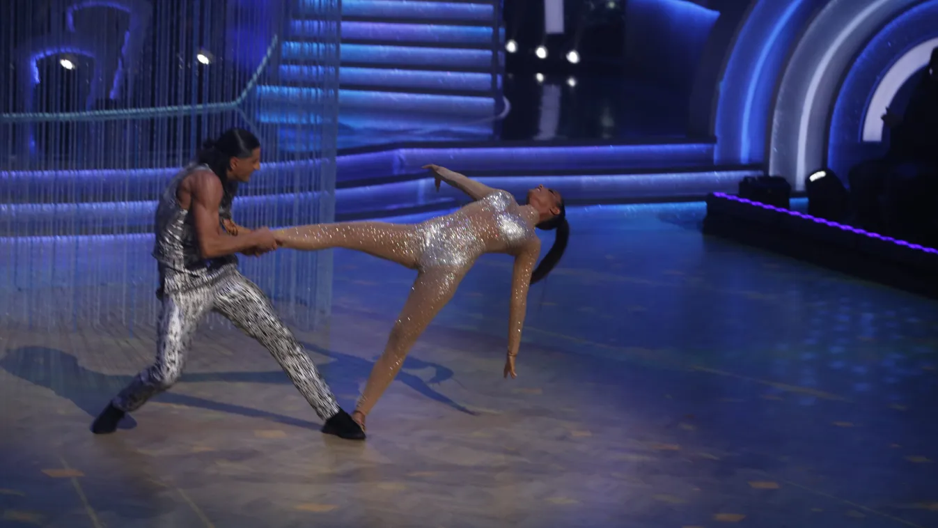 Lenyűgöző: állva tapsolt a közönség és a zsűri Tóth Andinak