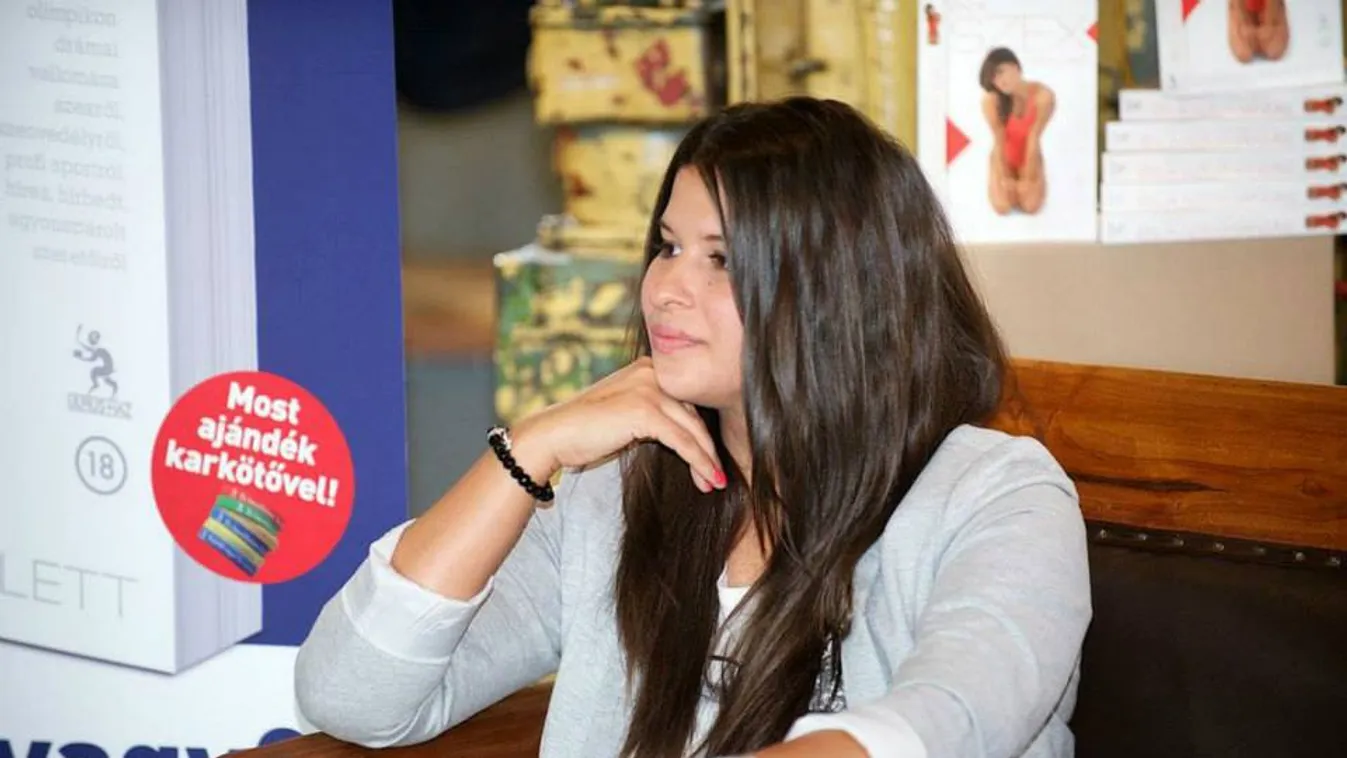 "Pofoztak, molesztáltak" - megszólalt a megalázott úszónő