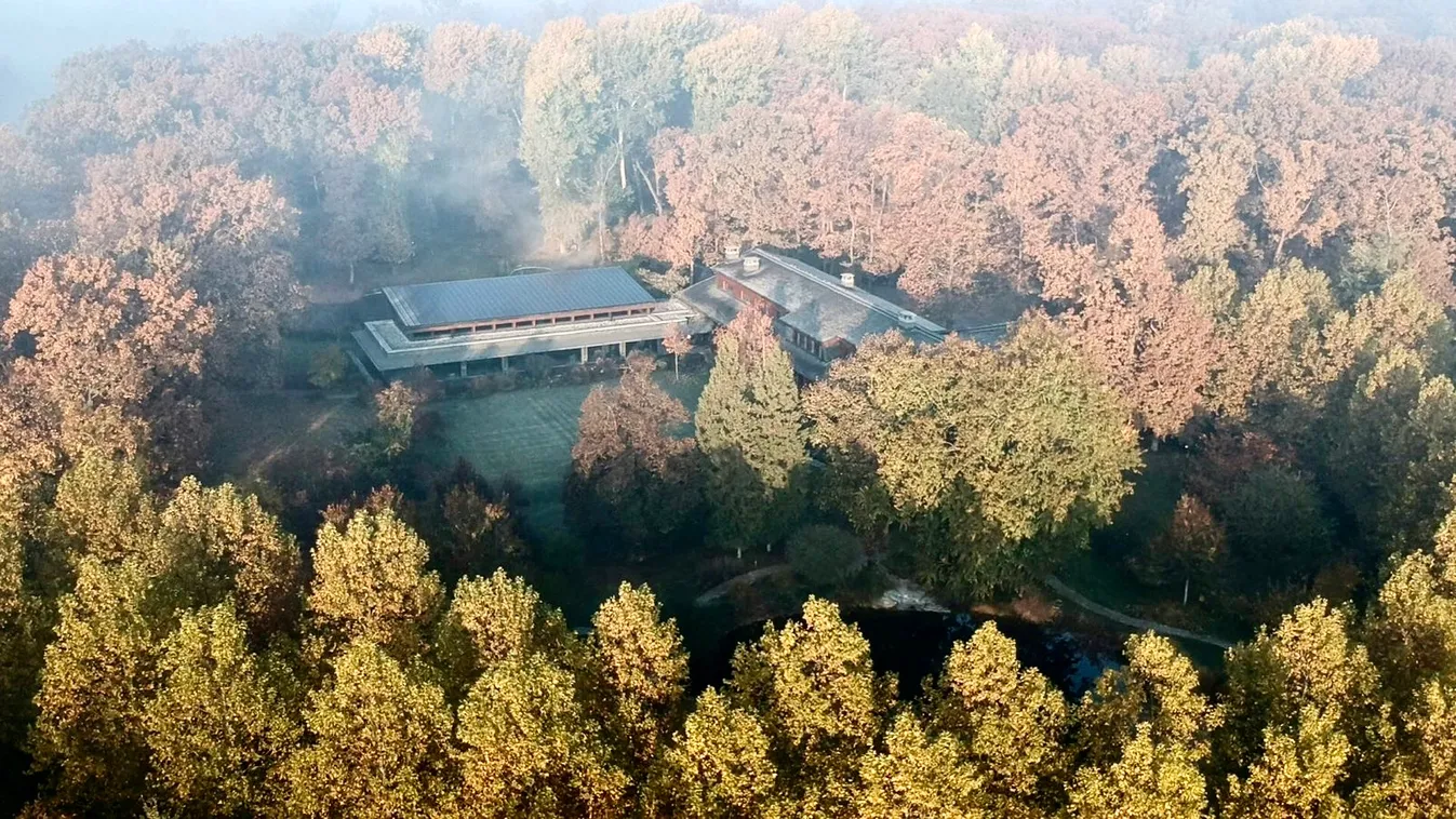 Elképesztő luxuserődben él a műtrágyakirály, Gyurcsányék pénzembere