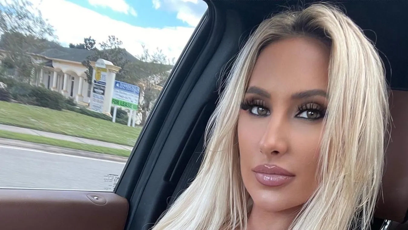 Csodás mellek, szexi tanga: levetkőzött az érzéki nagykövetasszony