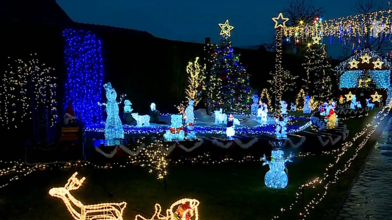 Igazi karácsonyi hangulat! Csodájára járnak Eta néni mesebeli házának