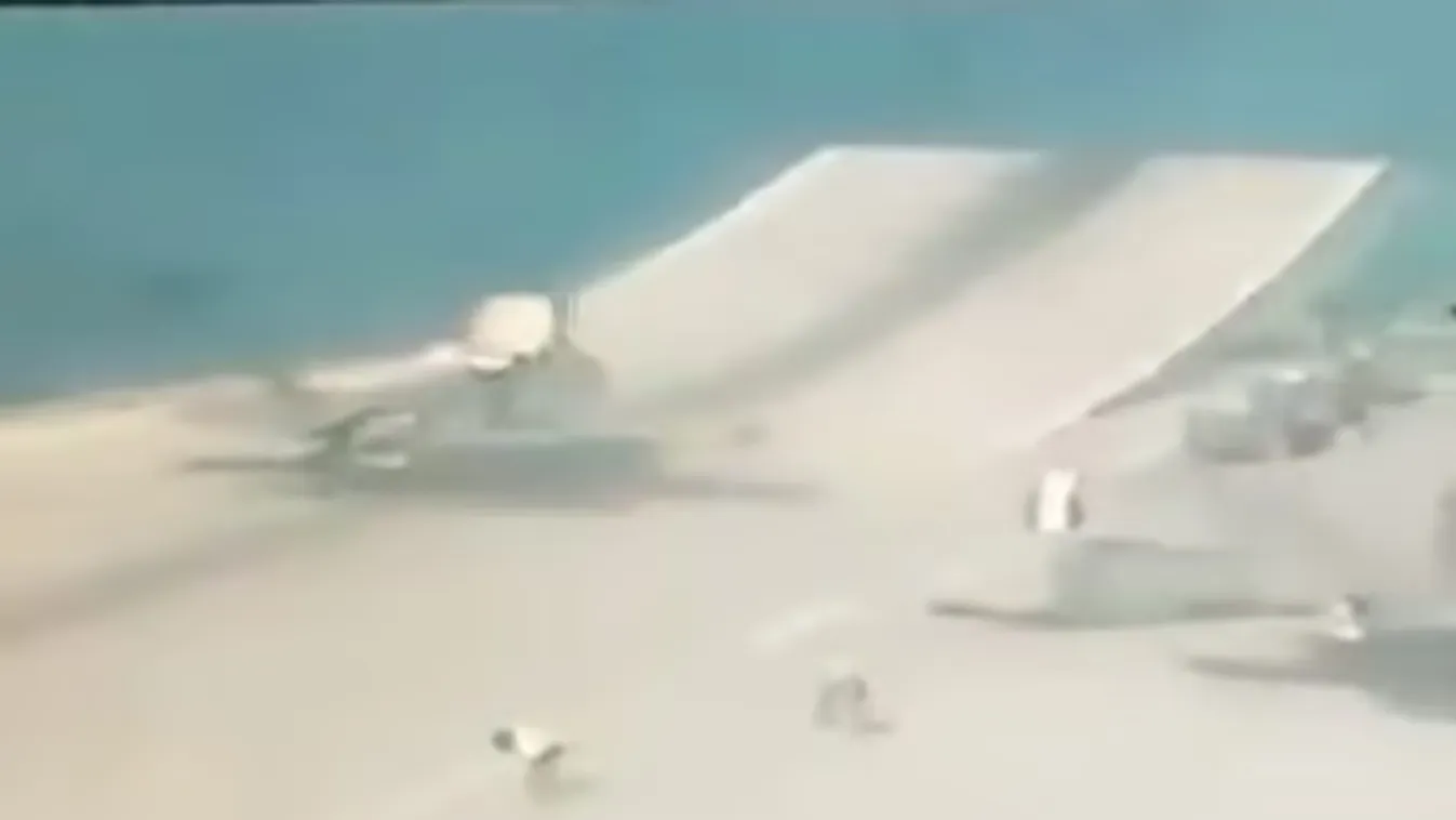 Kiszivárgott egy videó: így zuhant a tengerbe a brit légierő 100 millió fontot érő gépe