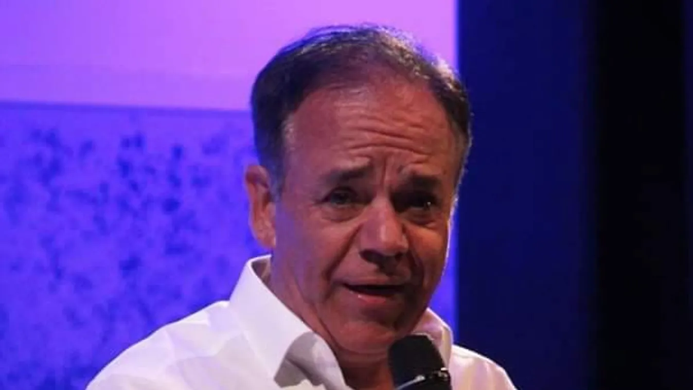 Dagad a botrány: Straub Dezső nem mond igazat? Beperelheti a Vidám Színpad