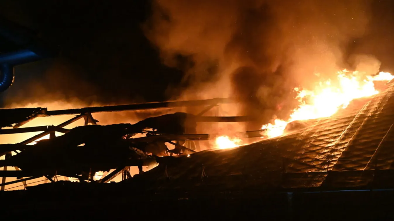 Fotók érkeztek a budapesti tűzről, hatalmas a pusztítás