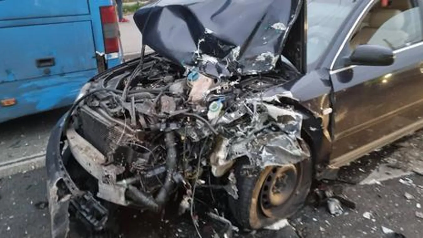 Egy Audi okozta a tömegbalesetet a Hungária körúton – a sofőr futva menekült el a helyszínről