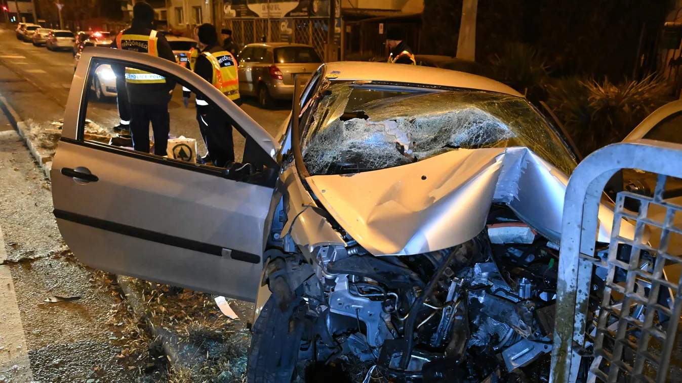 Megrázó: megérkeztek az első fotók a hajnali halálos baleset helyszínéről