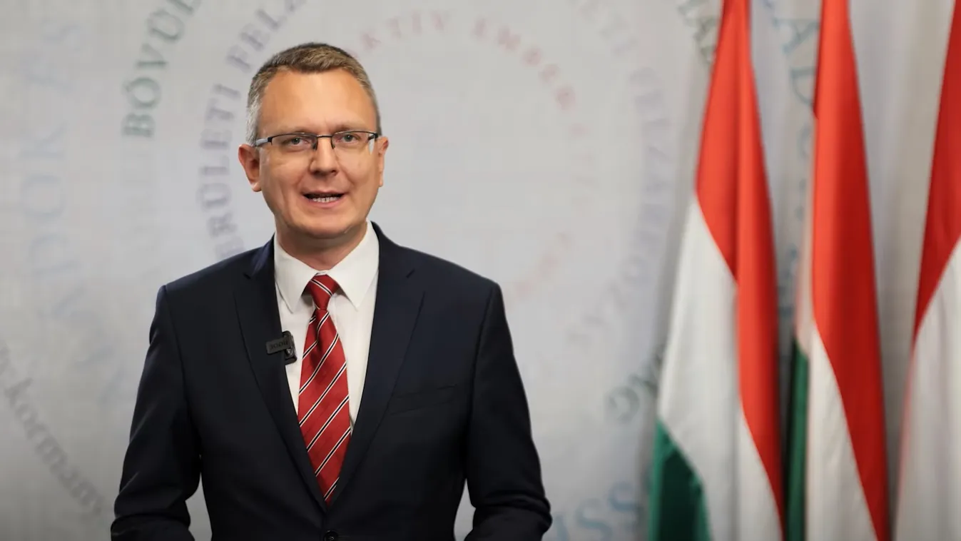 Újabb 10 százalékkal növeli a kormány a pedagógusok fizetését