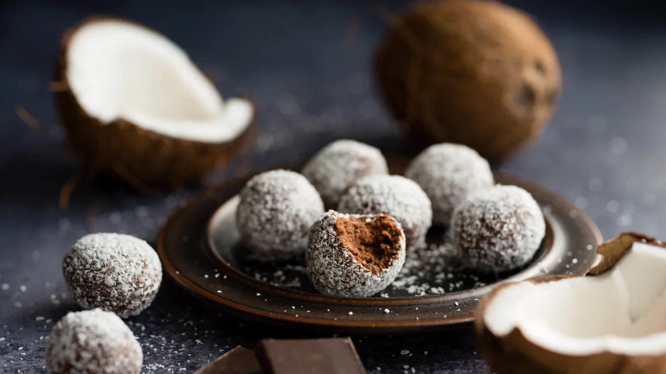 Így készül a tökéletes kókuszgolyó: te ismered a trükköt?