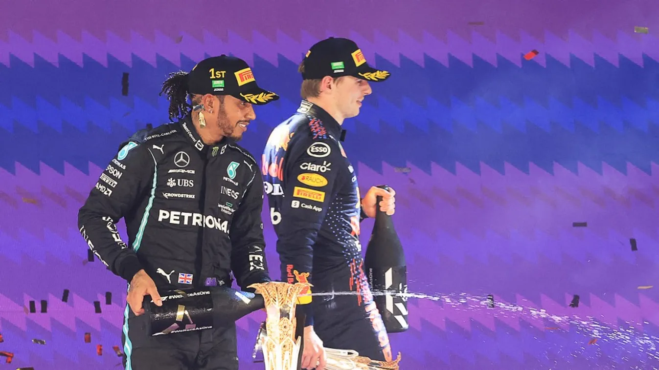 Hamilton vagy Verstappen - nagyon furán dőlhet el a Forma-1 őrült csatája