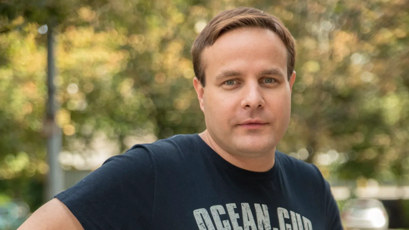 Pataky Attila elénekelte Bagi Iván szilveszteri műsorában a Ding Dong című gigaslágert