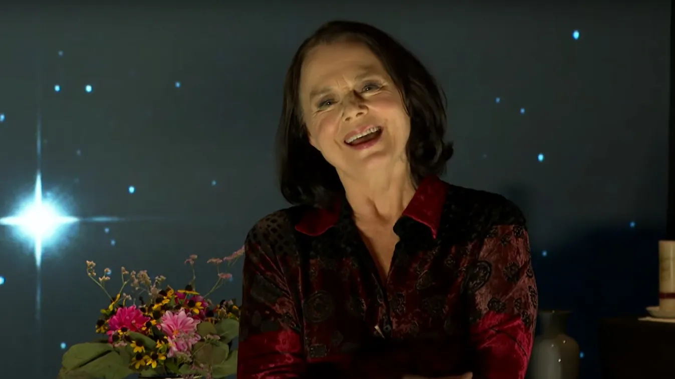 Csendes csodák: most bárki együtt karácsonyozhat a Kossuth-díjas művésznővel - Videó