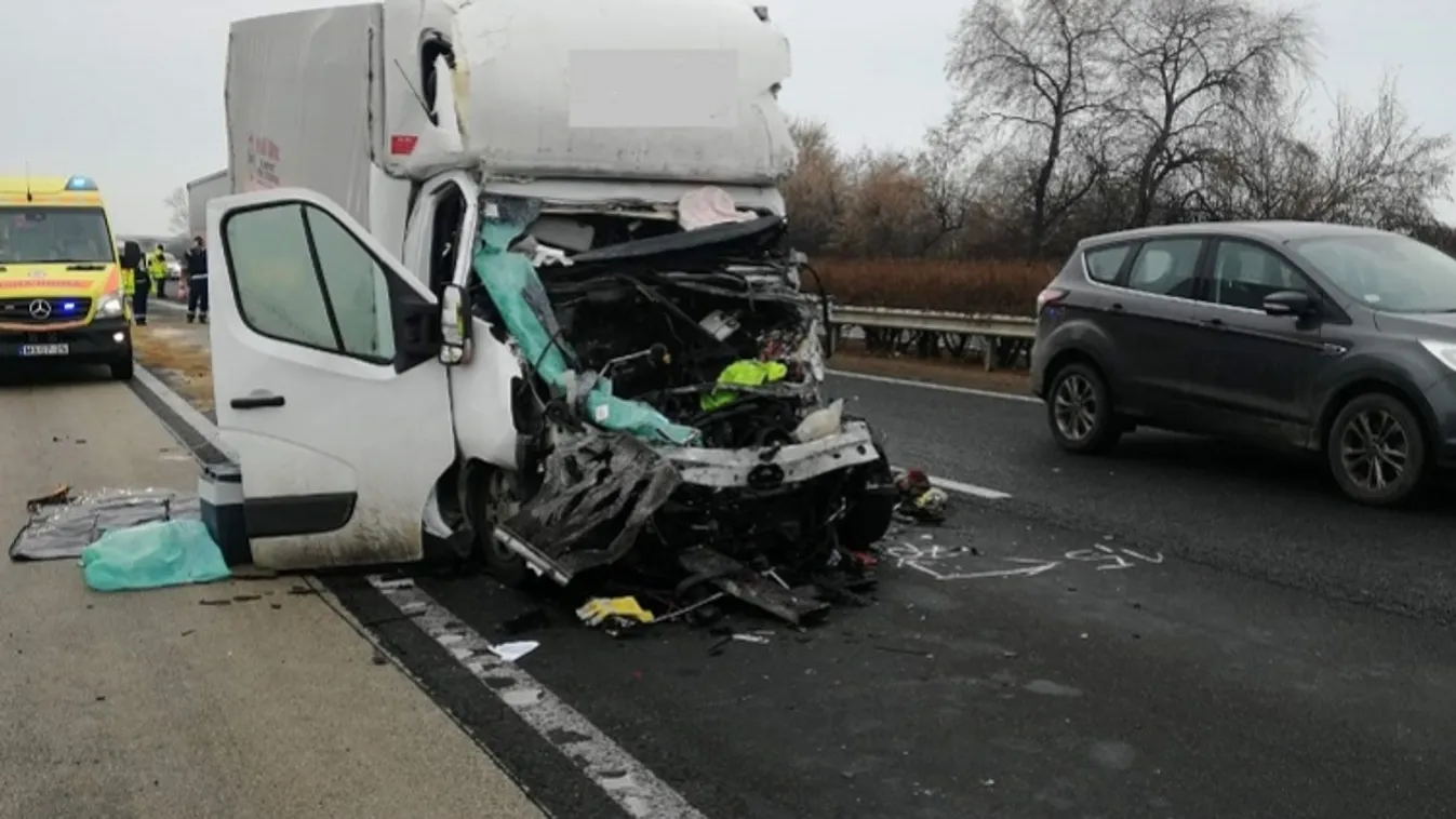 Hatalmas a torlódás: egy 36 éves férfi életét vesztette az M1-es autópályán - Fotó