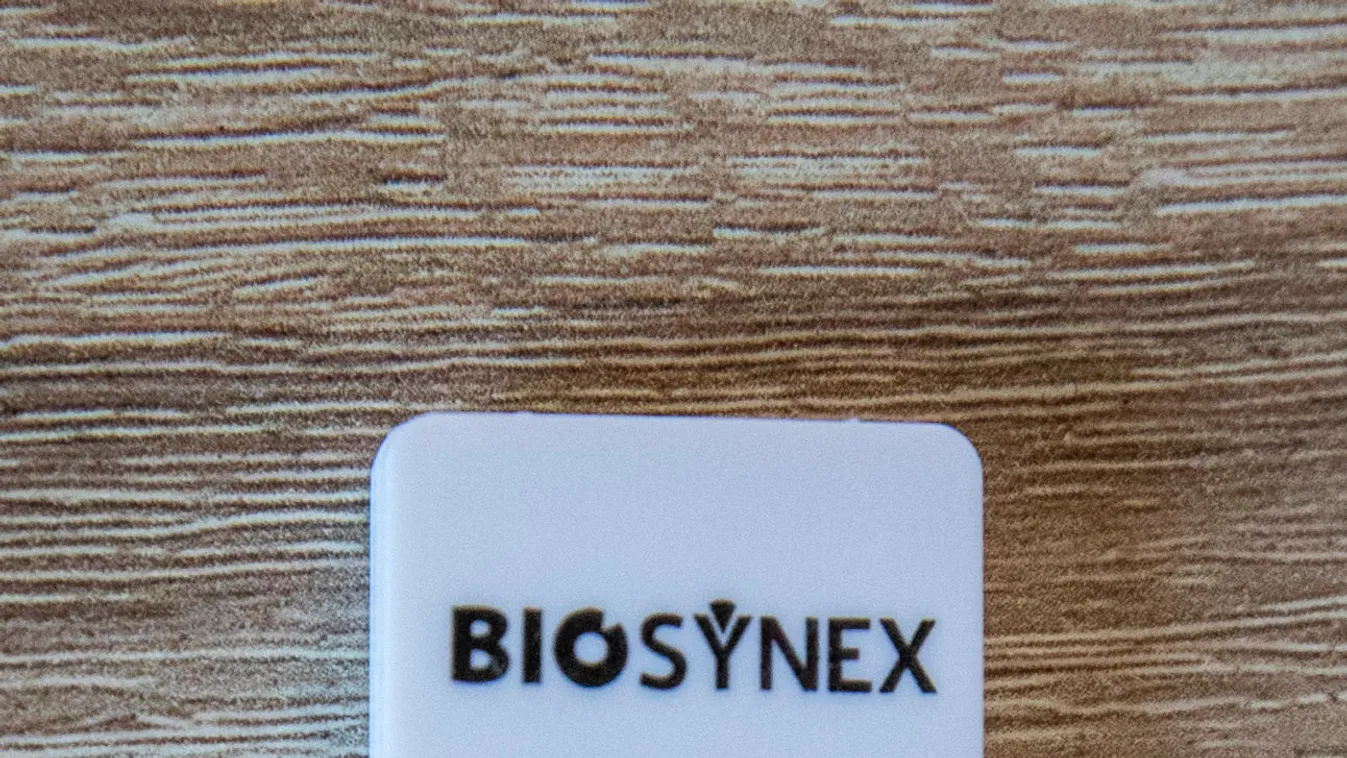 Ingyen teszteket kaptak a szülők a tanintézménytől, ezt csinálták vele