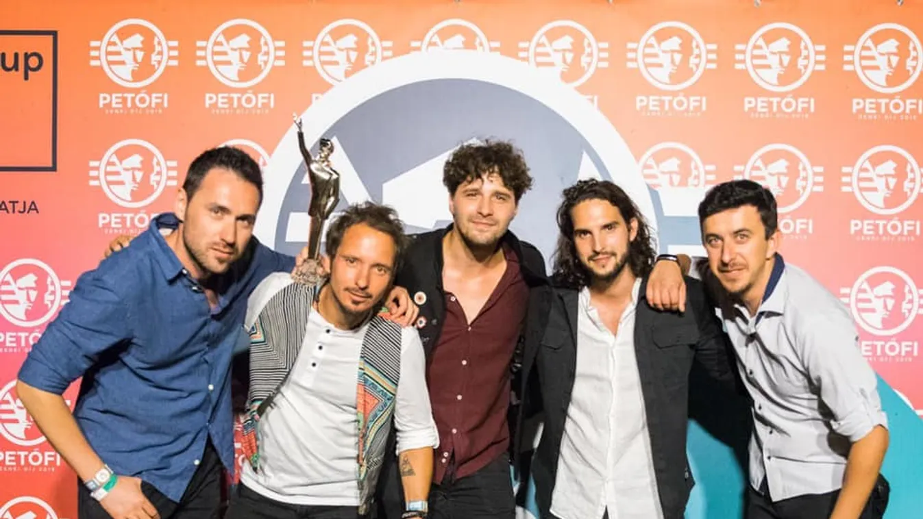 Riasztást adott ki a rajongóknak az interneten a Bagossy Brothers Company, könnyen átverés áldozatai lehetünk