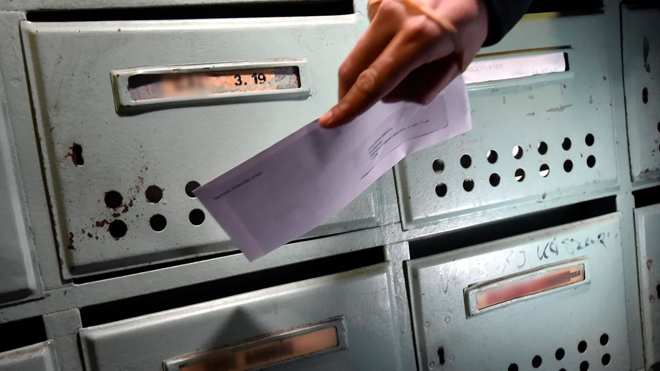 Hiába könyörgött segítségért, a hóban hagyta a magatehetetlen idős asszonyt az aljas postás