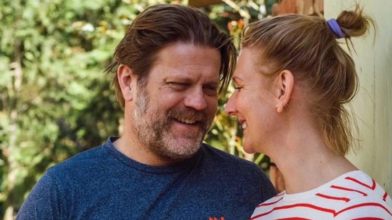 Megható fotó: Örökbe fogadott a magyar sztárházaspár