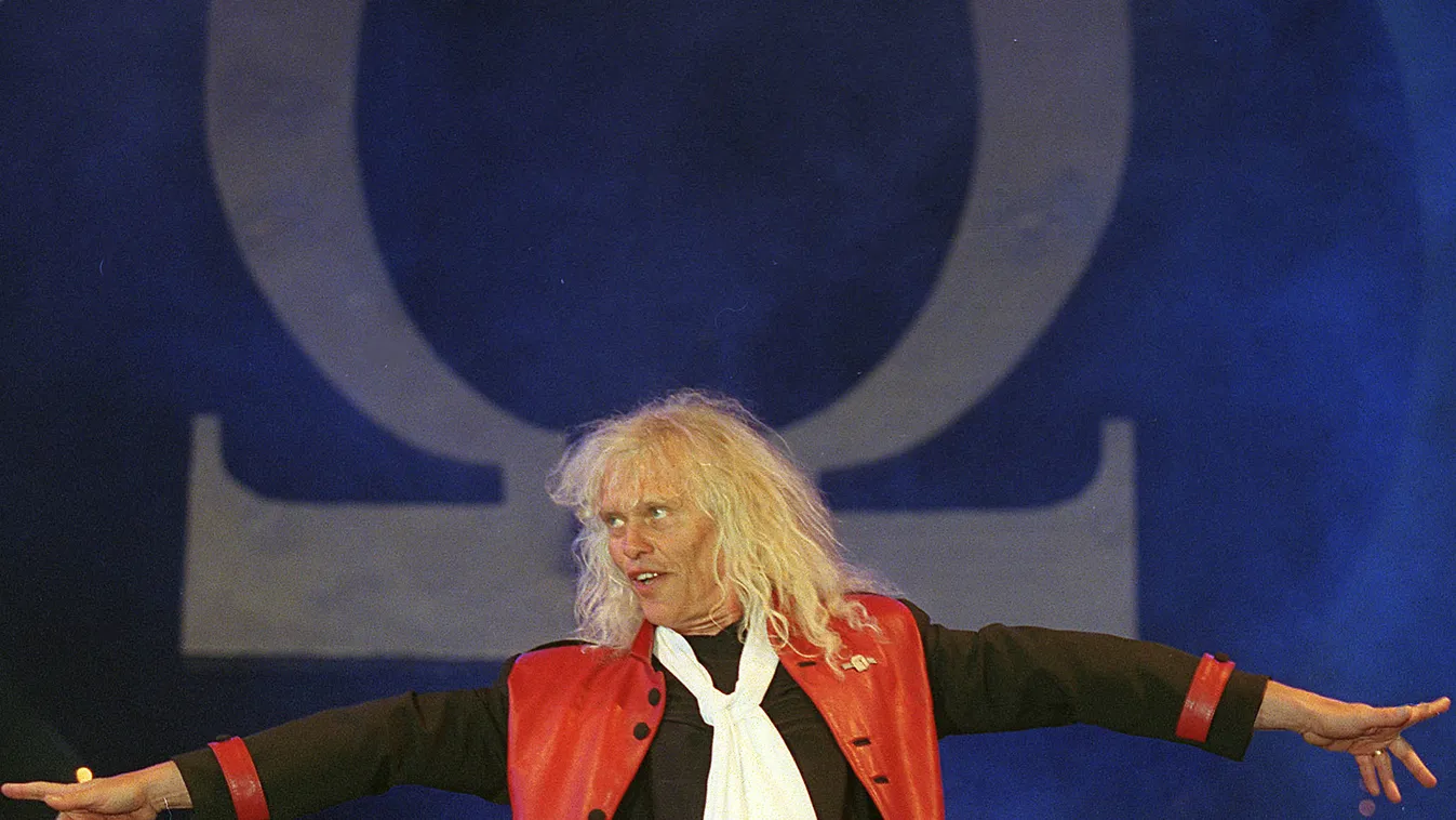 Tomboló sikerek, megható fotókkal emlékezünk Kóbor Jánosra