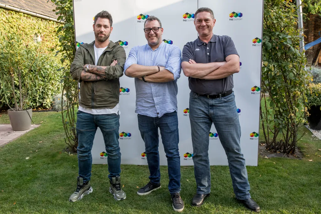 A három séf, Krausz Gábor, Wolf András és Vomberg Frigyes oldott hangulatban pózoltak a kameráknak.