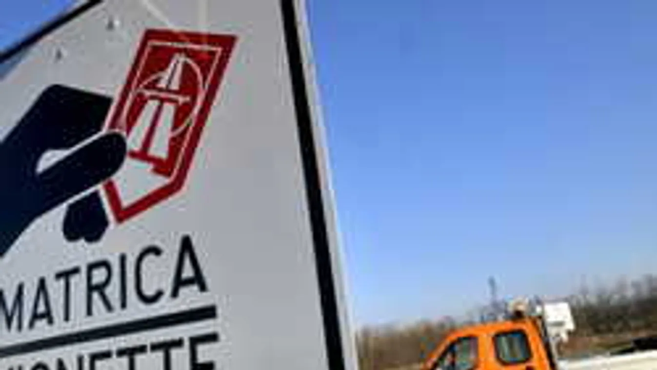 Biztonságosabb lesz az autópálya-matrica vásárlás