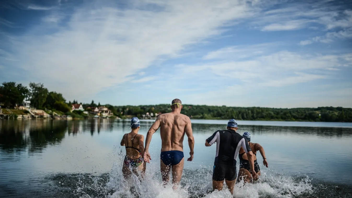 Szombaton tartják a balatoni öbölátúszást