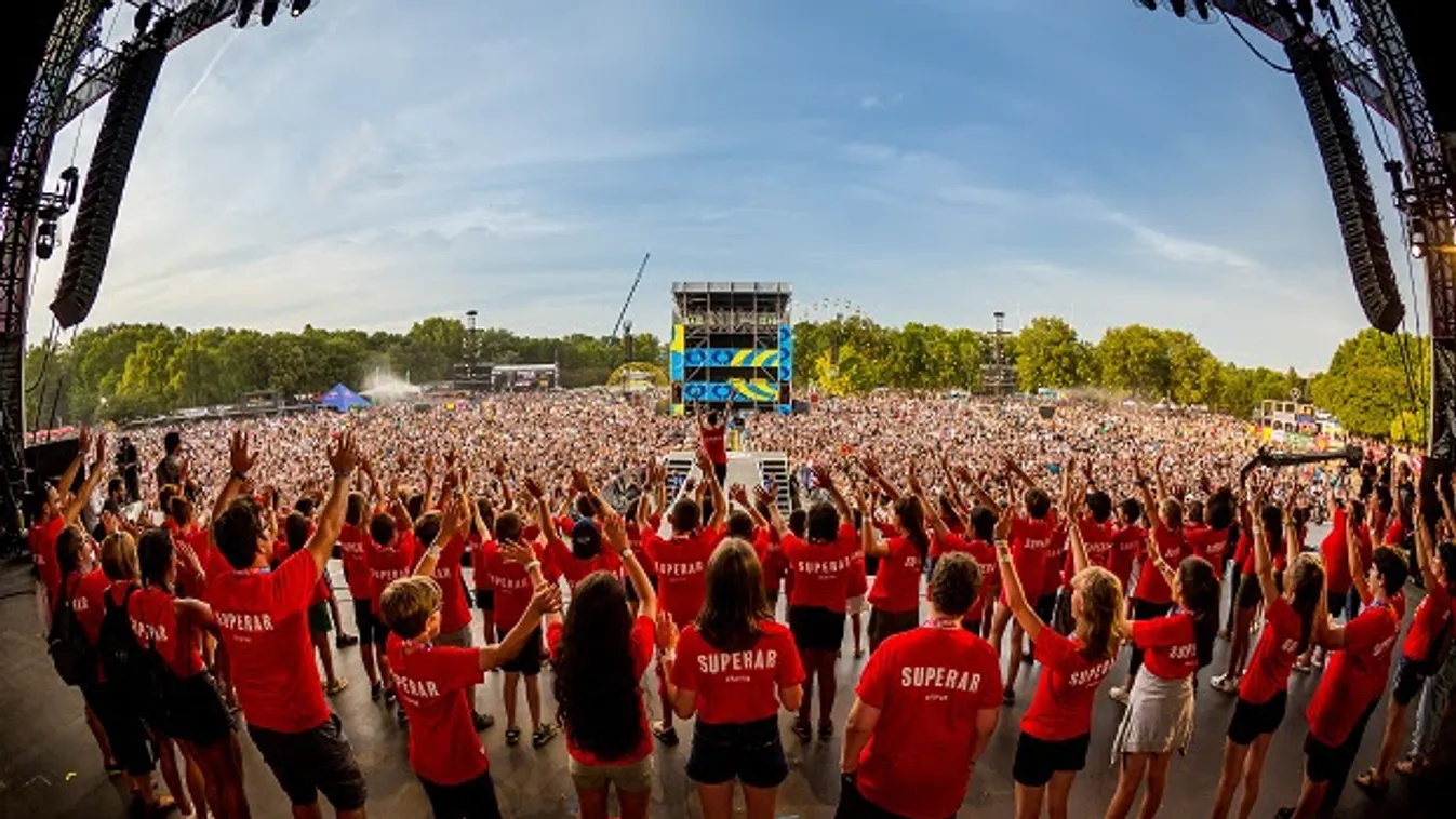 Sztárok által dedikált bakelitekkel is segít a Sziget