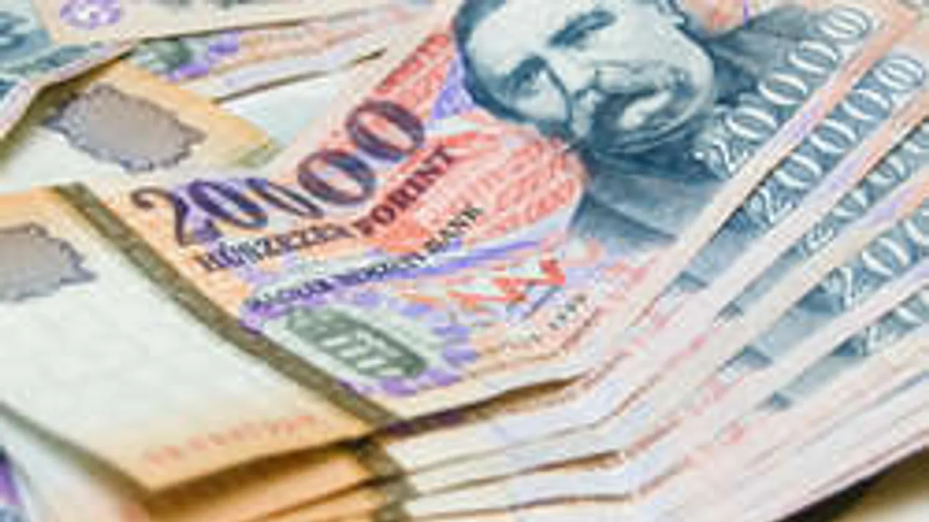 Undorító módszerrel rabolta ki az idősotthon lakóit a saját gondozójuk