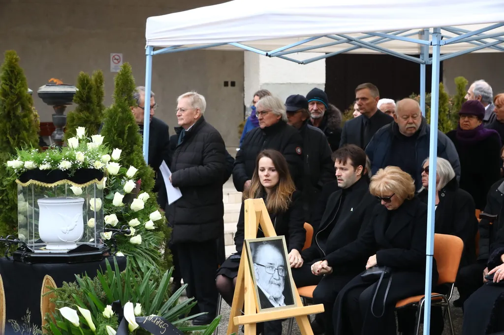 FE16915C-991E-4821-A635-FE62E3096911