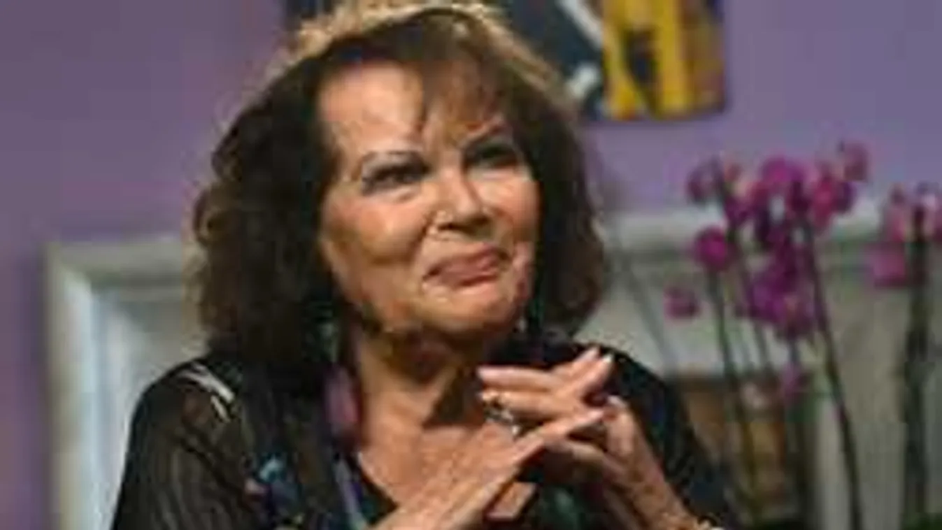 Budapestre jött az egykori szexszimbólum, mindenki őt várta