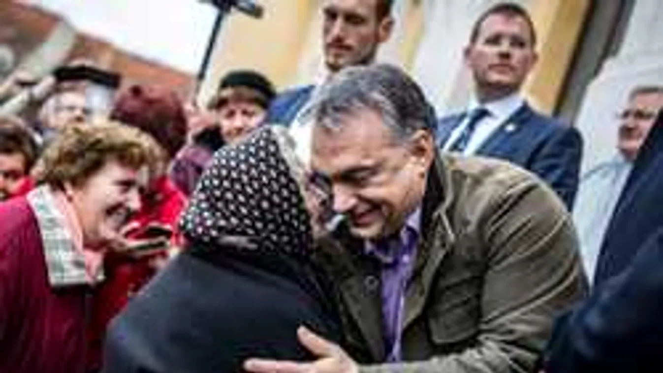 Orbán: Az a kérdés, hogy amit megkerestünk, azt a gyermekeinkre, az idősekre vagy a bevándorlókra kell majd költenünk