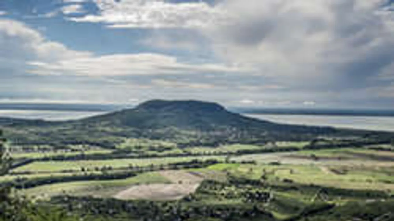 A Kékvándor: Kiállítás nyílt Burger Barna fotóiból