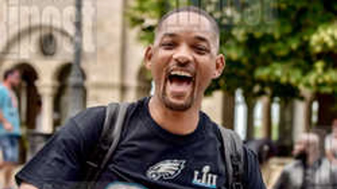 Exkluzív felvétel, így köszöntötte rajongóit Will Smith a budai Várban