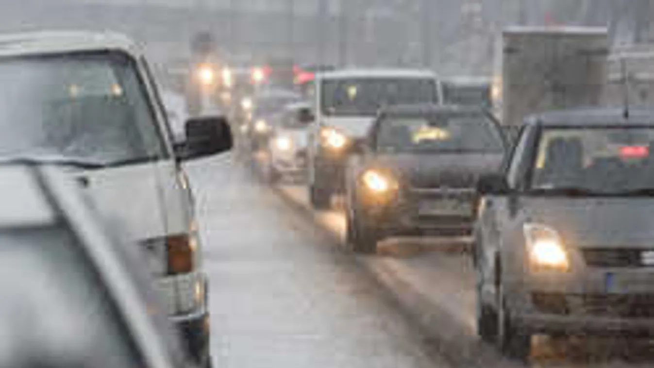 Emelték a riasztás fokozatát, itt csap le a hó és az ónos eső