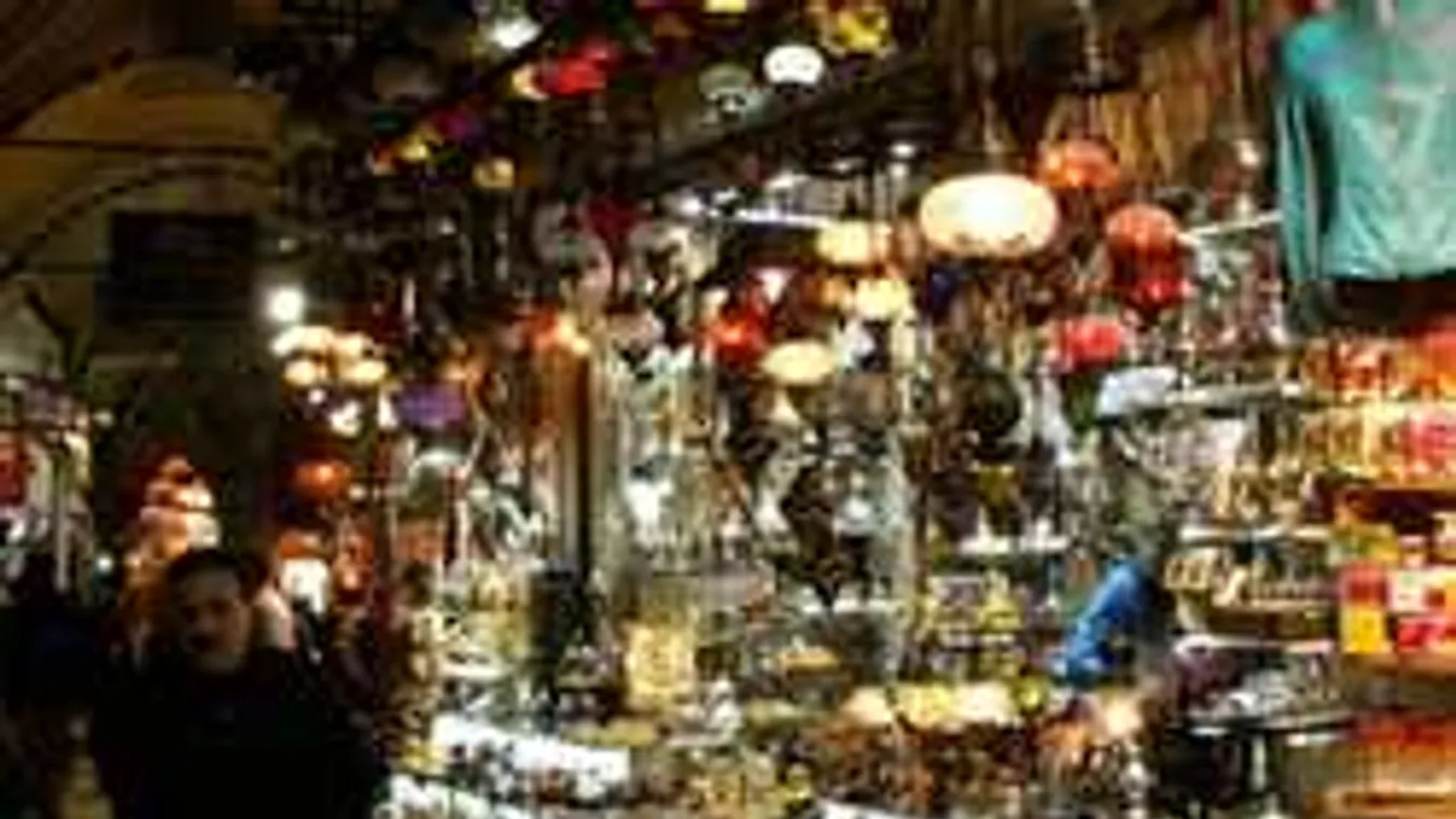 Vona Gábor fotóját kirakták az isztambuli bazárban - Videó