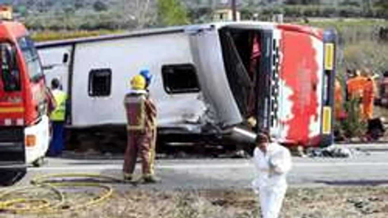 A spanyol busztragédia összes áldozata nő!