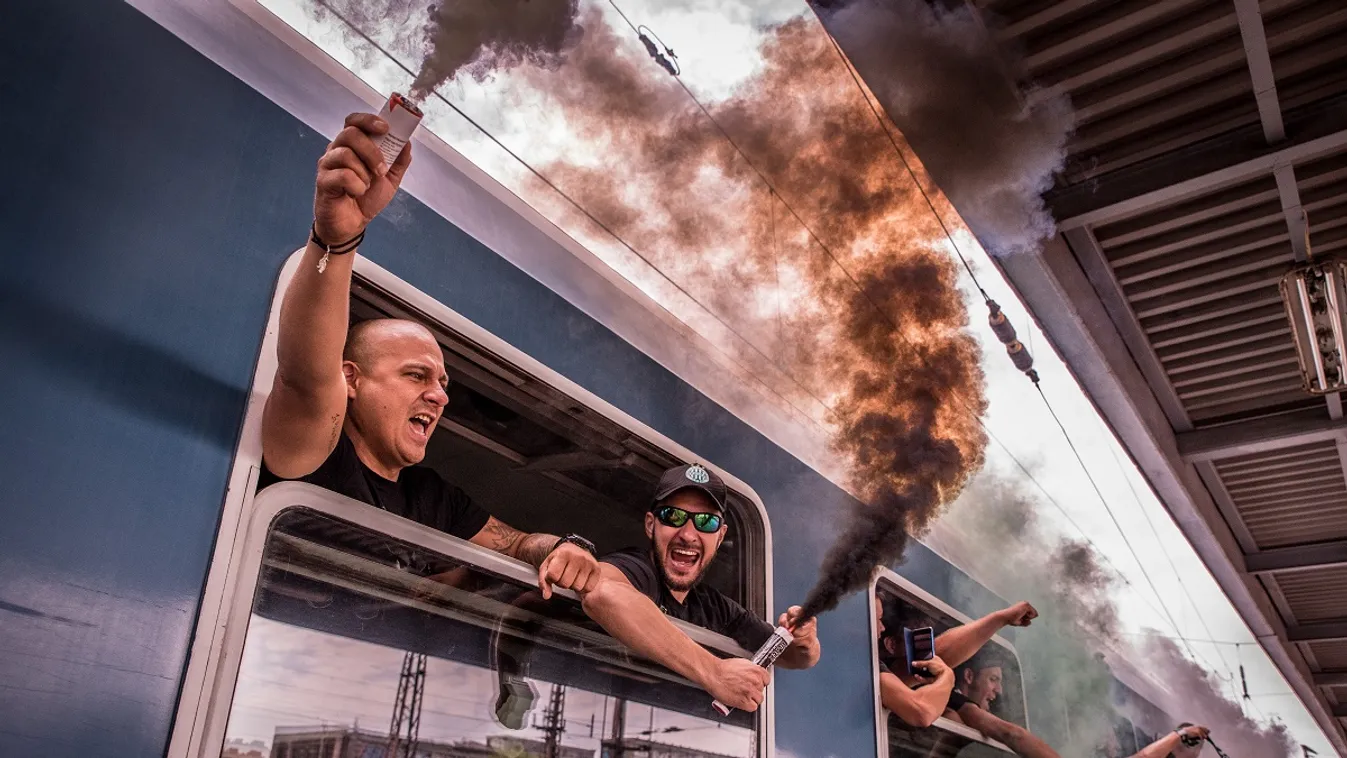 A román határig tartott a buli a Fradi különvonatán