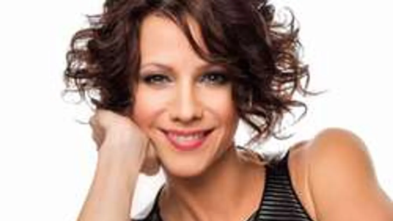 Felvállalta 16 évvel fiatalabb párját a magyar színésznő