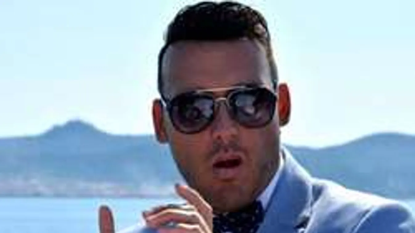 Hazudott híres slágeréről a mulatós király! Nem az övé a No roxa áj!