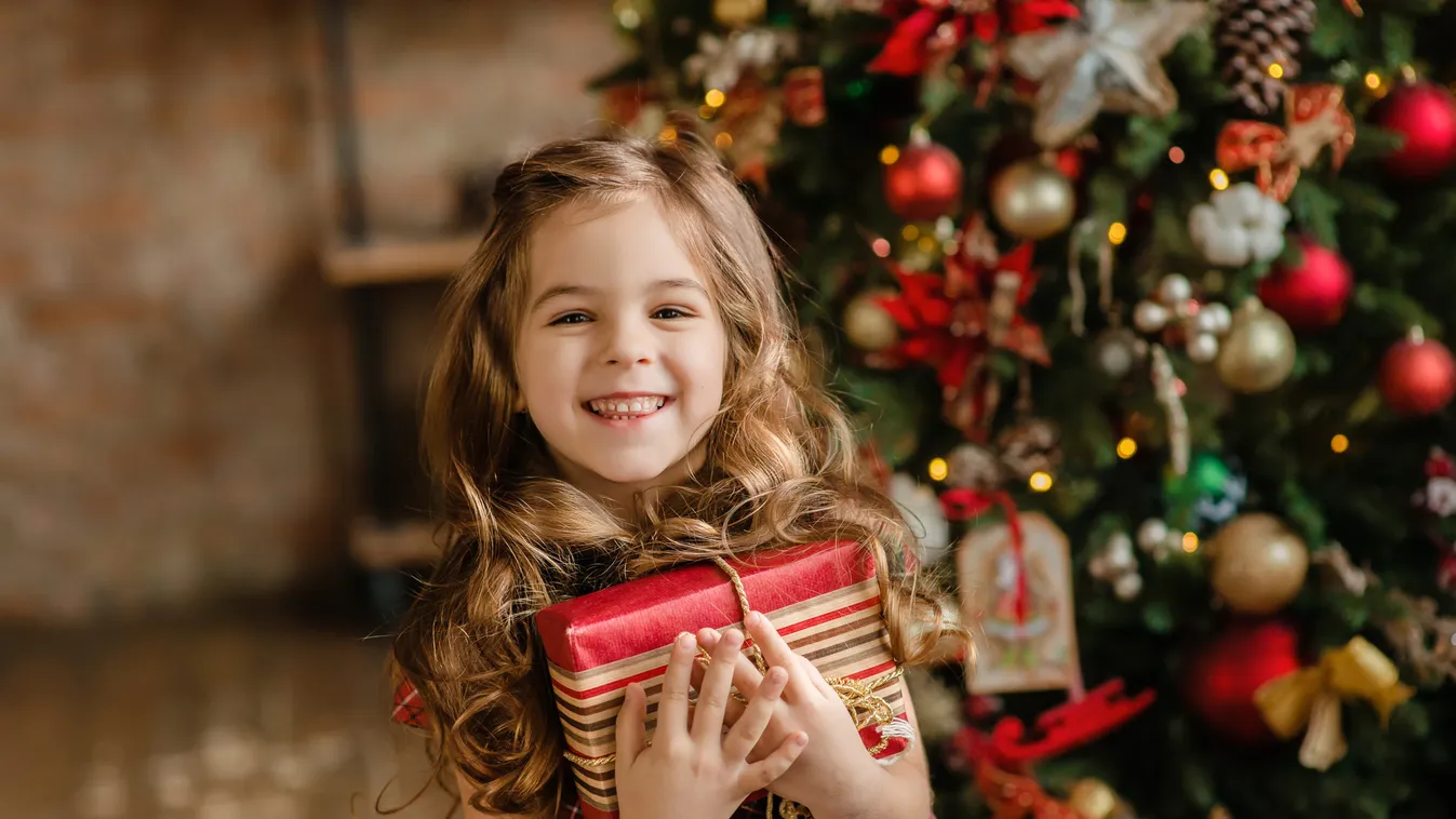 Ezek az ajándékok lesznek ma este a karácsonyfa alatt