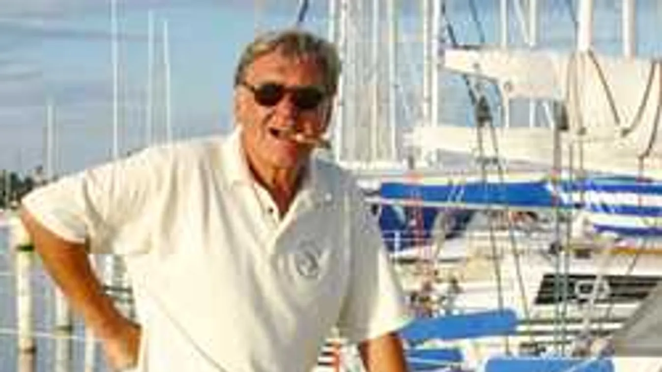 A Balaton közepén vészelik át a meleget a hazai hírességek