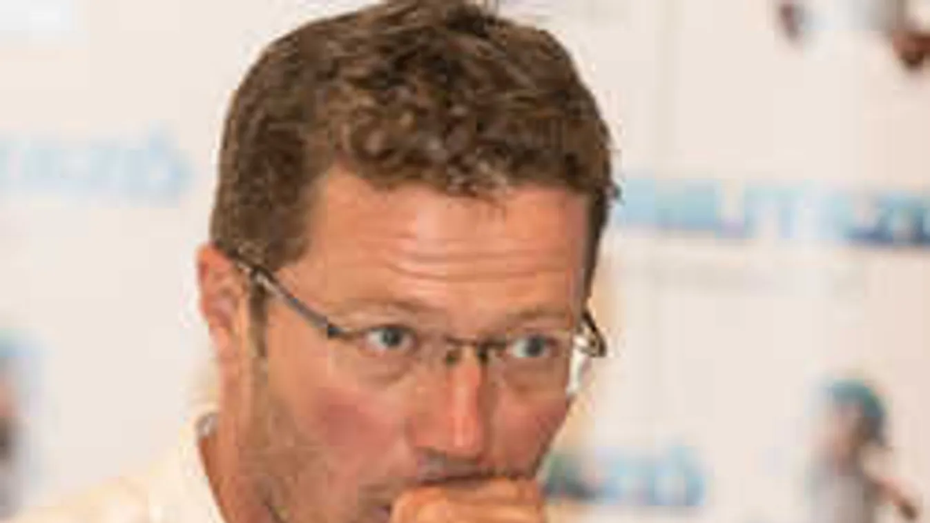 Megtört Stohl András, sírva vallott családi tragédiájáról