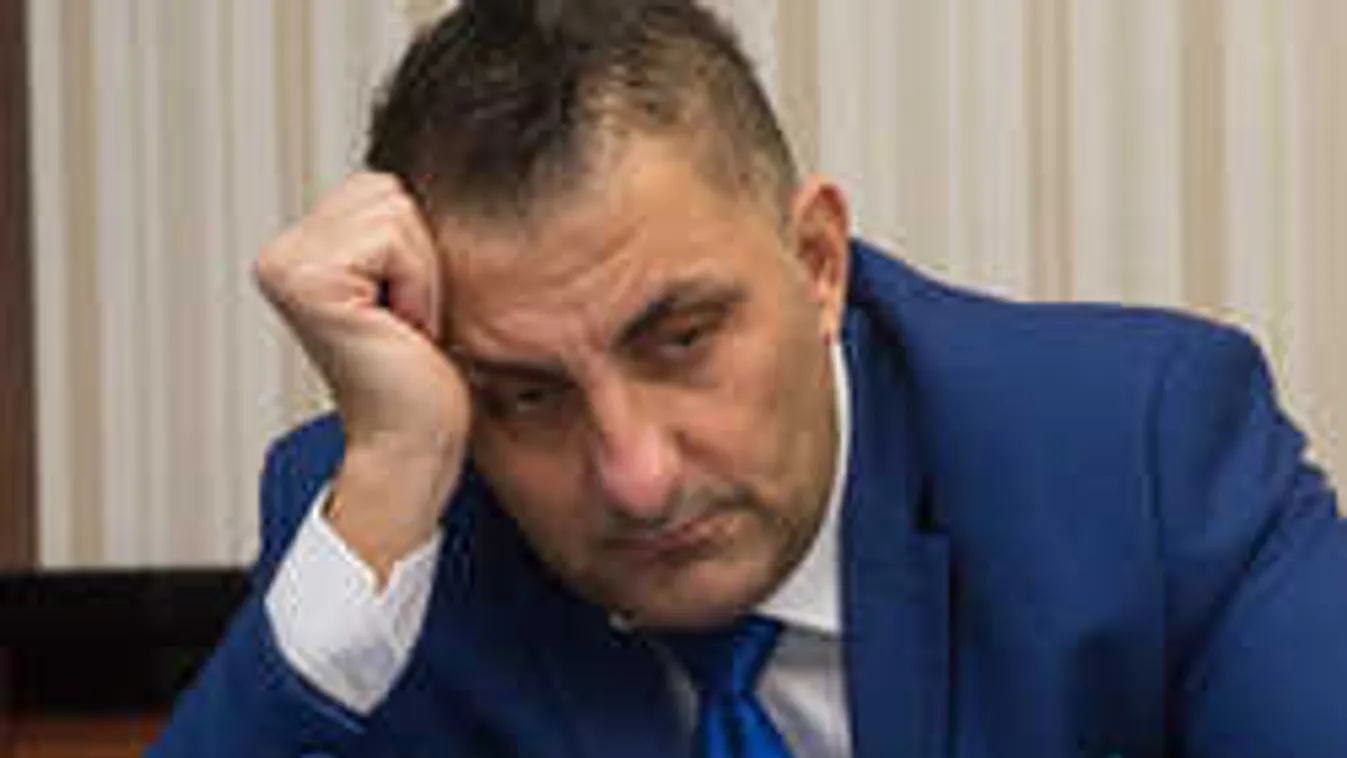 NAV által lefoglalt Győzike-aranyakat árvereznek 26 nap múlva