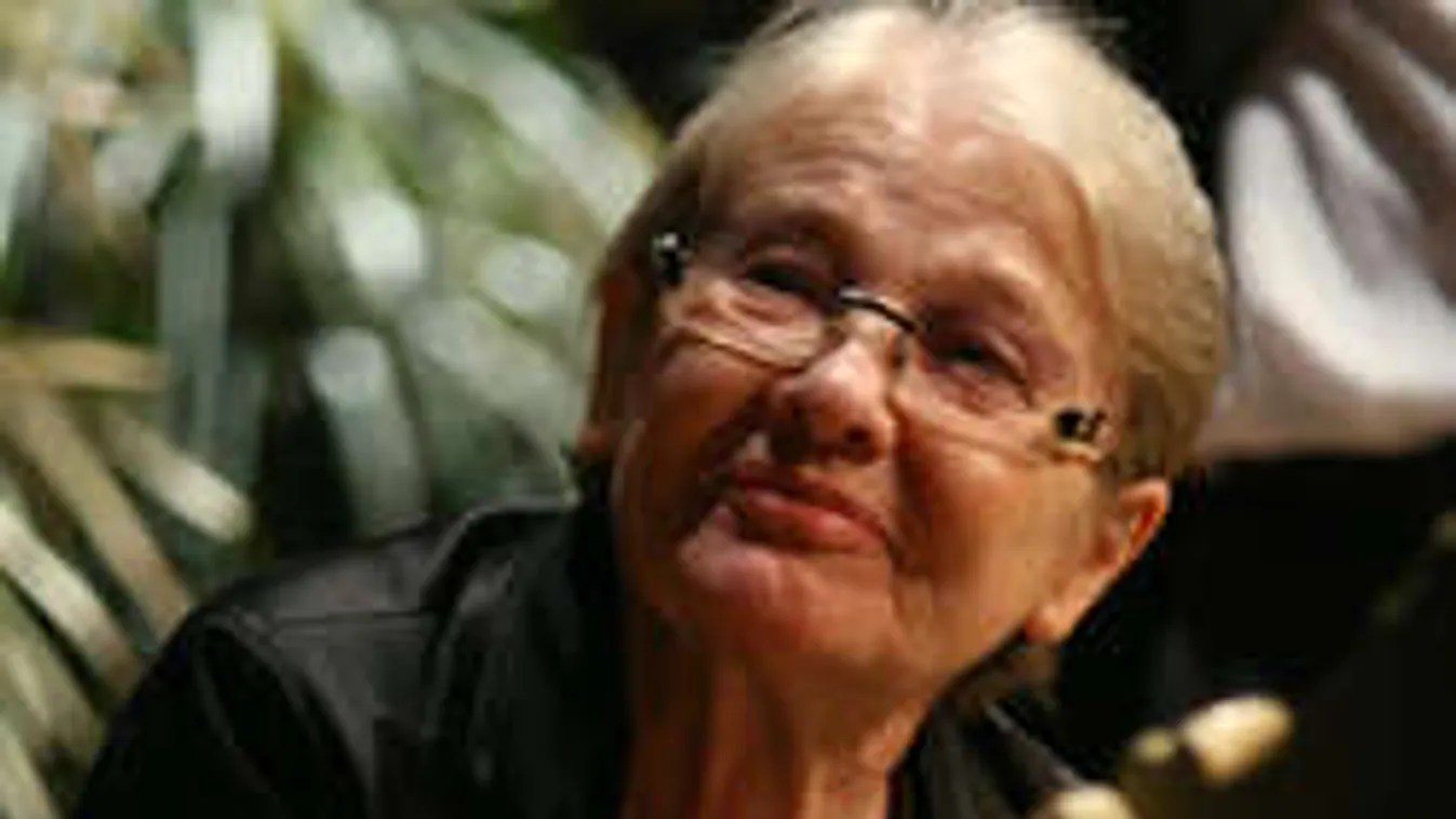 Sikertelen műtétje miatt szenved a hidegtől Törőcsik Mari