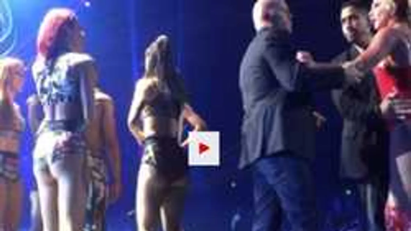 Bréking! Britney Spearst a koncertjén akarták lelőni! - videó