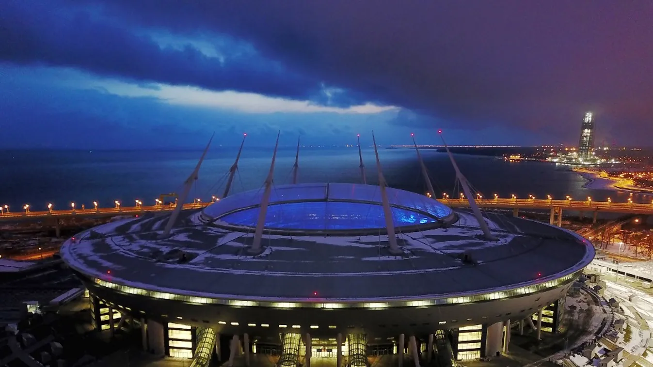 Óriási balhé a lelátón, rohamrendőröknek kellett szétszedni a szurkolókat