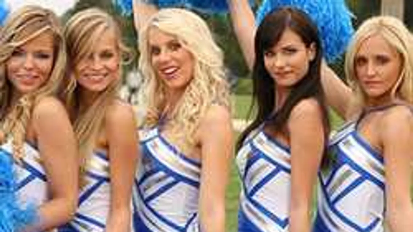 Nem szégyenlős: így videózták a magyar színésznőt a tengerparton