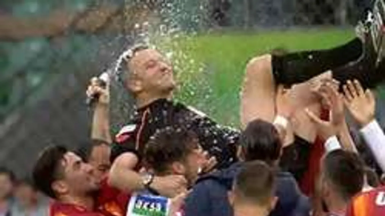 Így még nem örült bíró a piros lapnak