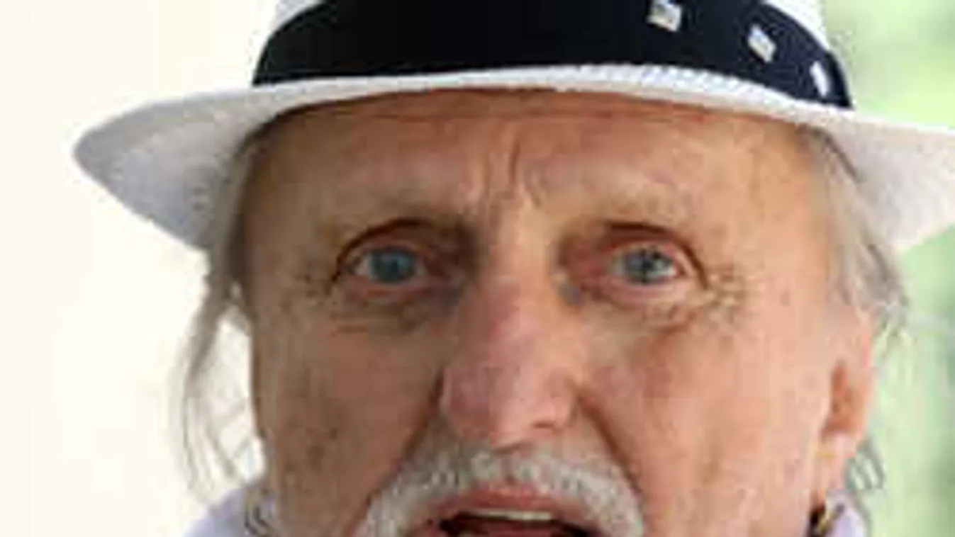 Kórházból üzent Benkő László