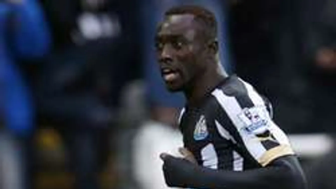 Barátnője háta mögött nősült mással a sztárfocista